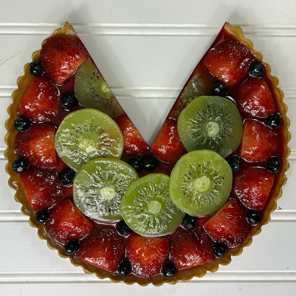 Faux Fruit Tart Imitation Strawberry Blueberry Red Blue Display Realistic 9 inch - Picture 1 of 8